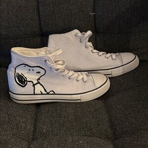 White High-Top Sneakers with Snoopy Design